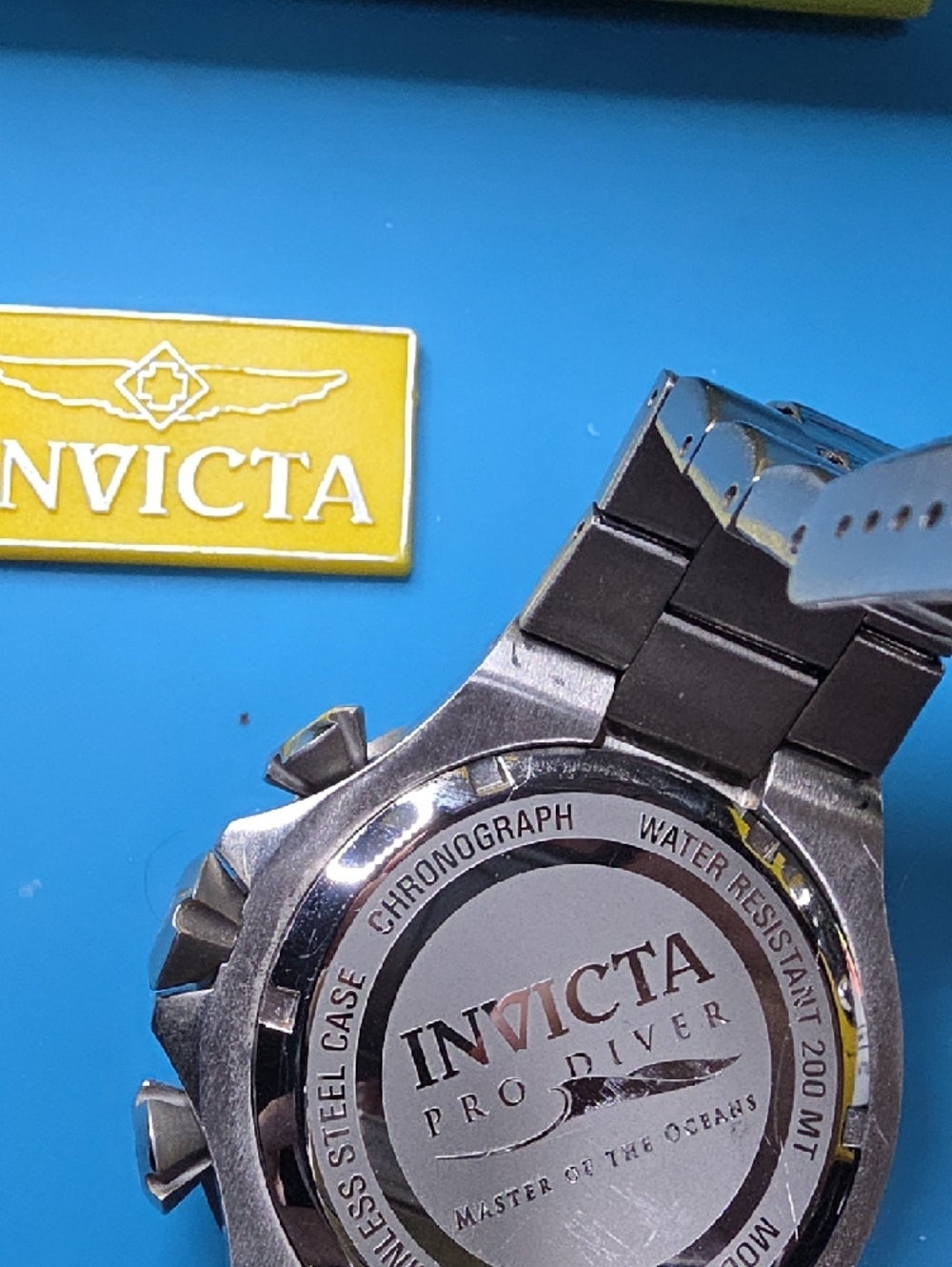 Invicta Pro Diver chronograph watch, specifically model 18907 - Picture 4 of 8